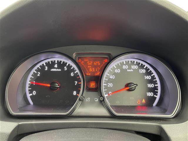 ノート Ｘ　Ｖセレクション　禁煙車　社外７型メモリナビ　エマージェンシーブレーキ　バックカメラ　Ｂｌｕｅｔｏｏｔｈ　コーナーセンサー　オートライト　ヘッドライトレベライザー　プッシュスタート　スマートキー　スペアキー（17枚目）