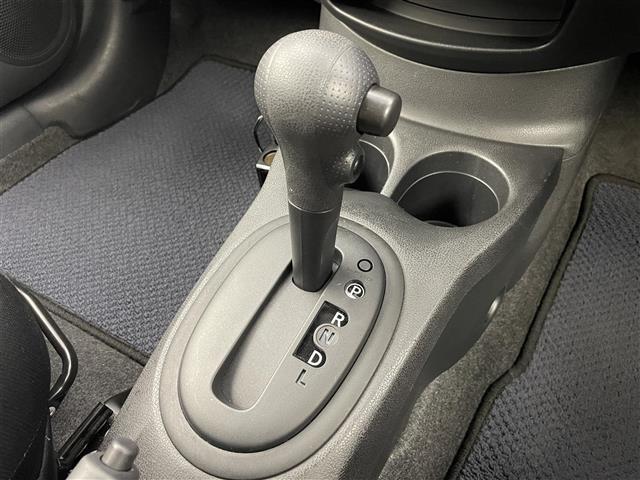 ノート Ｘ　Ｖセレクション　禁煙車　社外７型メモリナビ　エマージェンシーブレーキ　バックカメラ　Ｂｌｕｅｔｏｏｔｈ　コーナーセンサー　オートライト　ヘッドライトレベライザー　プッシュスタート　スマートキー　スペアキー（18枚目）