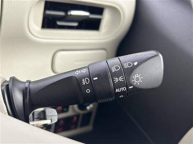 ムーヴキャンバス Ｇホワイトアクセントリミテッド　ＳＡＩＩＩ　禁煙車　純正８インチナビ　全方位カメラ　衝突被害軽減ブレーキ　両側パワースライドドア　ＬＥＤヘッドライト　オートライト　オートハイビーム　フルセグＴＶ　スマートキー　アイドリングストップ　ＥＴＣ（13枚目）