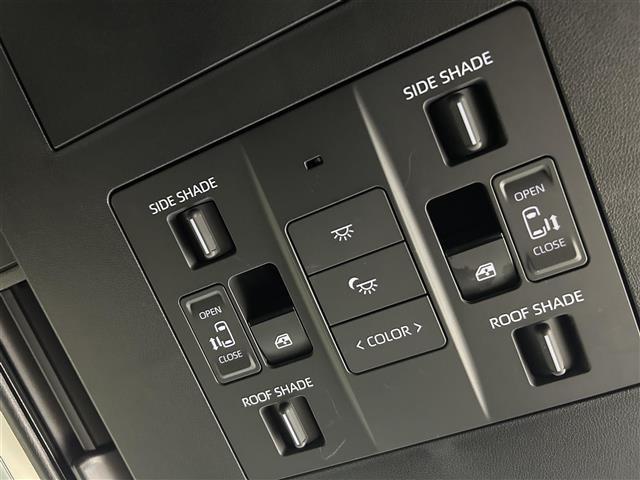 アルファードハイブリッド エグゼクティブラウンジ 禁煙車 純正14型ディスプレイオーディオナビ ワンオーナー トヨタセーフティセンス 左右独立ガラスルーフ JBLプレミアムサウンド 両側パワースライドドア 純正13型フリップダウンモニター(11枚目)