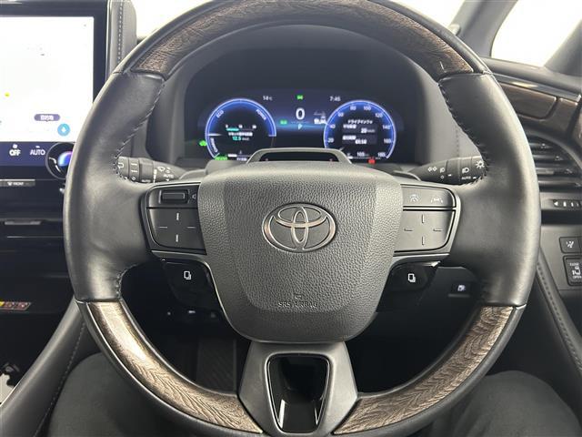 アルファードハイブリッド エグゼクティブラウンジ 禁煙車 純正14型ディスプレイオーディオナビ ワンオーナー トヨタセーフティセンス 左右独立ガラスルーフ JBLプレミアムサウンド 両側パワースライドドア 純正13型フリップダウンモニター(24枚目)