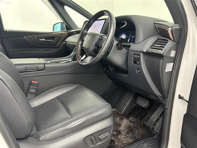 アルファードハイブリッド エグゼクティブラウンジ 禁煙車 純正14型ディスプレイオーディオナビ ワンオーナー トヨタセーフティセンス 左右独立ガラスルーフ JBLプレミアムサウンド 両側パワースライドドア 純正13型フリップダウンモニター(27枚目)