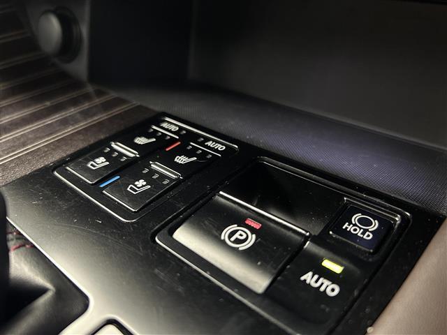 ＲＸ ＲＸ４５０ｈ　バージョンＬ　禁煙車　マークレビンソン　パノラマルーフ　オプション２０ＡＷ　純正メーカーナビ　パノラミックビューモニター　衝突軽減　レーンキープアシスト　オートハイビーム　ブラインドスポットモニター　ＥＴＣ２．０（13枚目）