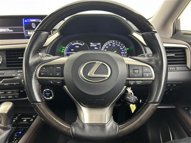 ＲＸ ＲＸ４５０ｈ　バージョンＬ　禁煙車　マークレビンソン　パノラマルーフ　オプション２０ＡＷ　純正メーカーナビ　パノラミックビューモニター　衝突軽減　レーンキープアシスト　オートハイビーム　ブラインドスポットモニター　ＥＴＣ２．０（17枚目）