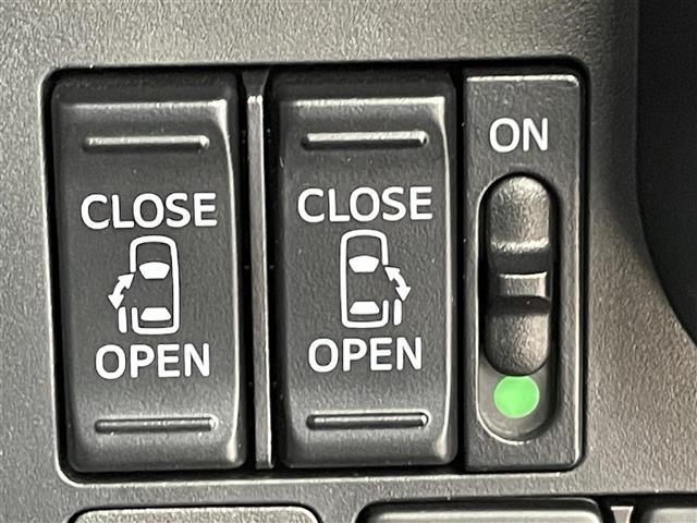 タンク カスタムＧ　禁煙車　純正９インチナビ　衝突被害軽減ブレーキ　両側パワースライドドア　コーナーセンサー　バックカメラ　クルーズコントロール　ＬＥＤヘッドライト　オートハイビーム　ＥＴＣ　Ｂｌｕｅｔｏｏｔｈ（9枚目）