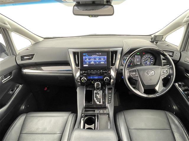 アルファードハイブリッド ＳＲ　Ｃパッケージ　禁煙車　純正９型ディスプレイオーディオ　トヨタセーフティセンス　ＪＢＬプレミアムサウンド　１２．１型フリップダウンモニター　両側パワースライドドア　パワーバックドア　パノラミックビューモニター（2枚目）