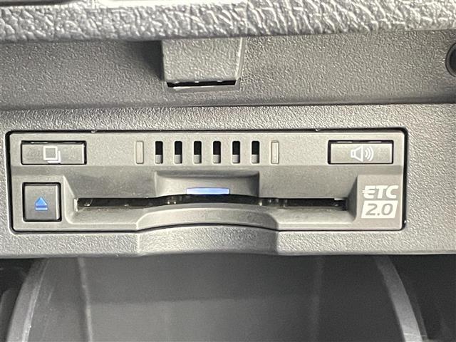 アルファードハイブリッド ＳＲ　Ｃパッケージ　禁煙車　純正９型ディスプレイオーディオ　トヨタセーフティセンス　ＪＢＬプレミアムサウンド　１２．１型フリップダウンモニター　両側パワースライドドア　パワーバックドア　パノラミックビューモニター（9枚目）