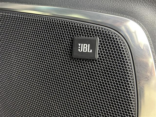 アルファードハイブリッド エグゼクティブラウンジＳ　禁煙車　ＪＢＬ　リアエンターテイメント　パノラミックビューモニター　サンルーフ　トヨタセーフティセンス純正ナビ　デジタルインナーミラー　ブラインドスポットモニター　レーダークルーズコントロール（15枚目）