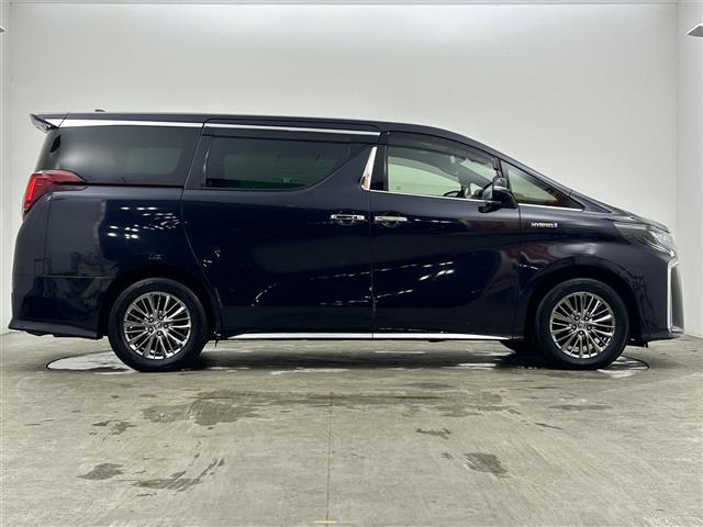 アルファードハイブリッド エグゼクティブラウンジＳ　禁煙車　ＪＢＬ　リアエンターテイメント　パノラミックビューモニター　サンルーフ　トヨタセーフティセンス純正ナビ　デジタルインナーミラー　ブラインドスポットモニター　レーダークルーズコントロール（41枚目）