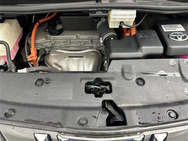 アルファードハイブリッド エグゼクティブラウンジＳ　禁煙車　ＪＢＬ　リアエンターテイメント　パノラミックビューモニター　サンルーフ　トヨタセーフティセンス純正ナビ　デジタルインナーミラー　ブラインドスポットモニター　レーダークルーズコントロール（42枚目）