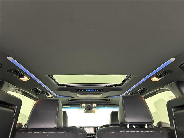 アルファード ２．５Ｓ　タイプゴールド　禁煙車　純正ディスプレイオーディオ　フリップダウンモニター　サンルーフ　両側パワースライドドア　パワーバックドア　衝突軽減ブレーキ　レーンキープアシスト　オートハイビーム　レーダークル―ズコントロール（8枚目）