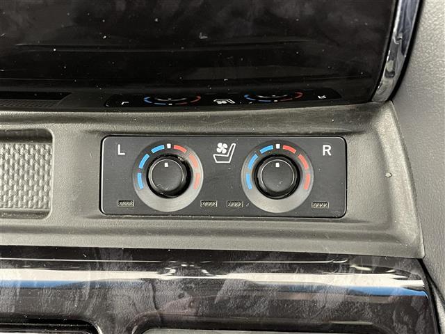 ヴェルファイア ２．５Ｚ　Ｇエディション　禁煙車　純正１０型メモリナビ　トヨタセーフティセンス　１２．１型フリップダウンモニター　ツインガラスルーフ　両側パワースライドドア　パワーバックドア　レザーシート　シートヒーター　エアーシート（9枚目）