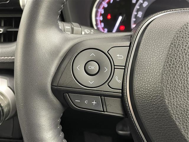 ＲＡＶ４ Ｇ　Ｚパッケージ　禁煙車　社外９インチナビ　ＴＲＤエアロ　衝突被害軽減ブレーキ　レーダークルーズコントロール　レザーシート　シートヒーター　パワーシート　バックカメラ　　ステアリングヒーター　ビルトインＥＴＣ（11枚目）