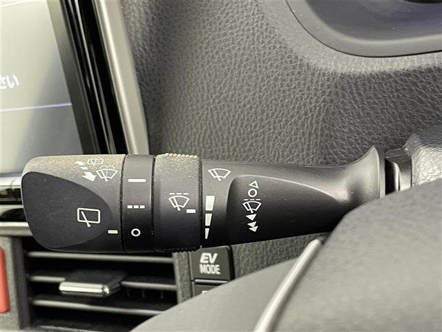 ヴォクシー ハイブリッドＺＳ　煌ＩＩ　禁煙車　純正９インチナビ　両側パワースライドドア　純正１２．１インチフリップダウンモニター　衝突被害軽減ブレーキ　ＬＥＤヘッドライト　オートハイビーム　ビルトインＥＴＣ　フォグライト　フルセグＴＶ（14枚目）