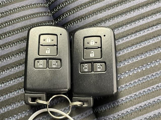 ヴォクシー ハイブリッドＺＳ　煌ＩＩ　禁煙車　純正９インチナビ　両側パワースライドドア　純正１２．１インチフリップダウンモニター　衝突被害軽減ブレーキ　ＬＥＤヘッドライト　オートハイビーム　ビルトインＥＴＣ　フォグライト　フルセグＴＶ（17枚目）