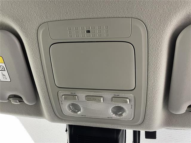 ヴォクシー ハイブリッドＺＳ　煌ＩＩ　禁煙車　純正９インチナビ　両側パワースライドドア　純正１２．１インチフリップダウンモニター　衝突被害軽減ブレーキ　ＬＥＤヘッドライト　オートハイビーム　ビルトインＥＴＣ　フォグライト　フルセグＴＶ（21枚目）