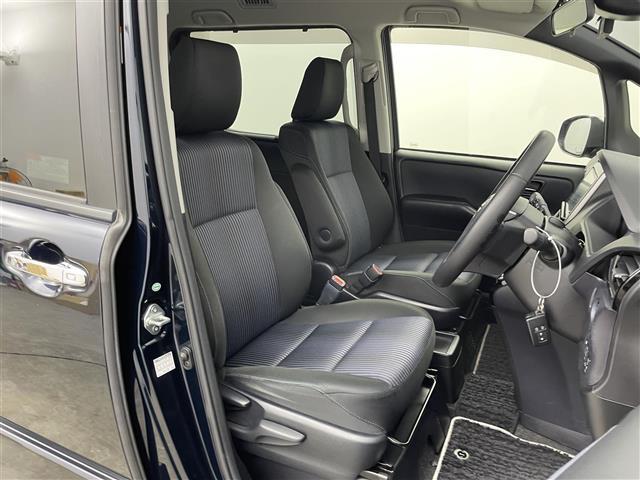 ヴォクシー ハイブリッドＺＳ　煌ＩＩ　禁煙車　純正９インチナビ　両側パワースライドドア　純正１２．１インチフリップダウンモニター　衝突被害軽減ブレーキ　ＬＥＤヘッドライト　オートハイビーム　ビルトインＥＴＣ　フォグライト　フルセグＴＶ（24枚目）