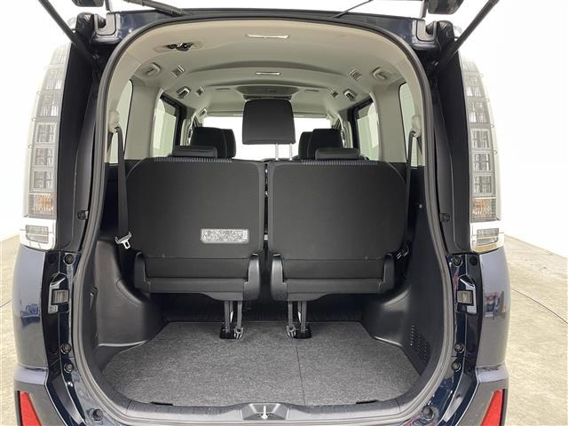 ヴォクシー ハイブリッドＺＳ　煌ＩＩ　禁煙車　純正９インチナビ　両側パワースライドドア　純正１２．１インチフリップダウンモニター　衝突被害軽減ブレーキ　ＬＥＤヘッドライト　オートハイビーム　ビルトインＥＴＣ　フォグライト　フルセグＴＶ（28枚目）