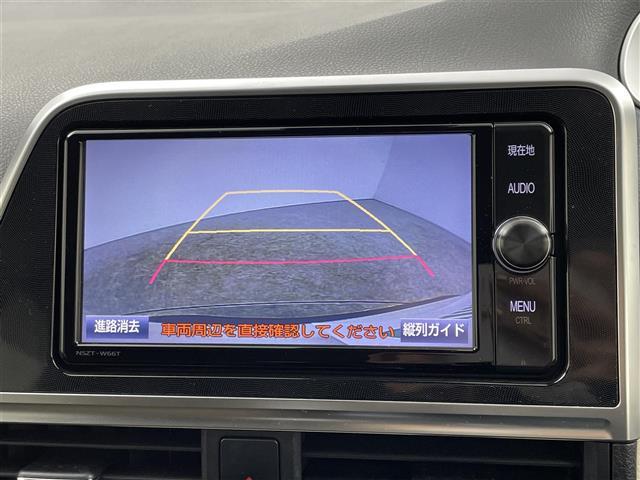 シエンタ ハイブリッドＧ　禁煙車　純正ナビ　両側パワースライドドア　衝突被害軽減ブレーキ　車線逸脱警報　バックカメラ　ビルトインＥＴＣ２．０　オートハイビーム　スマートキー　純正フロアマット　純正ドアバイザー　フルセグＴＶ（3枚目）