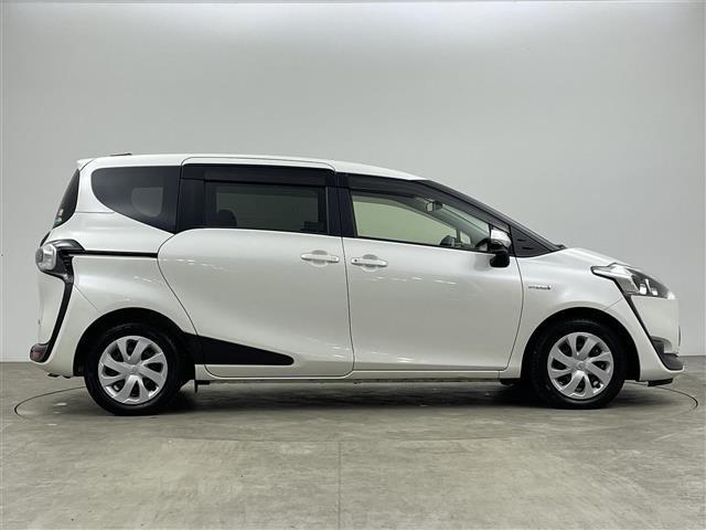 シエンタ ハイブリッドＧ　禁煙車　純正ナビ　両側パワースライドドア　衝突被害軽減ブレーキ　車線逸脱警報　バックカメラ　ビルトインＥＴＣ２．０　オートハイビーム　スマートキー　純正フロアマット　純正ドアバイザー　フルセグＴＶ（36枚目）