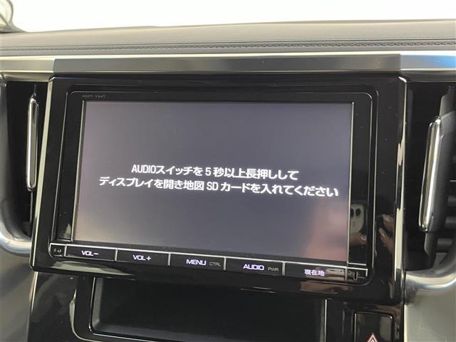 アルファード ２．５Ｓ　禁煙車　純正９型メモリナビ　アルパインフリップダウンモニター　片側パワースライドドア　クルーズコントロール　コーナーセンサー　　バックカメラ　革巻きステアリング　ＬＥＤヘッドライト　フォグライト（4枚目）