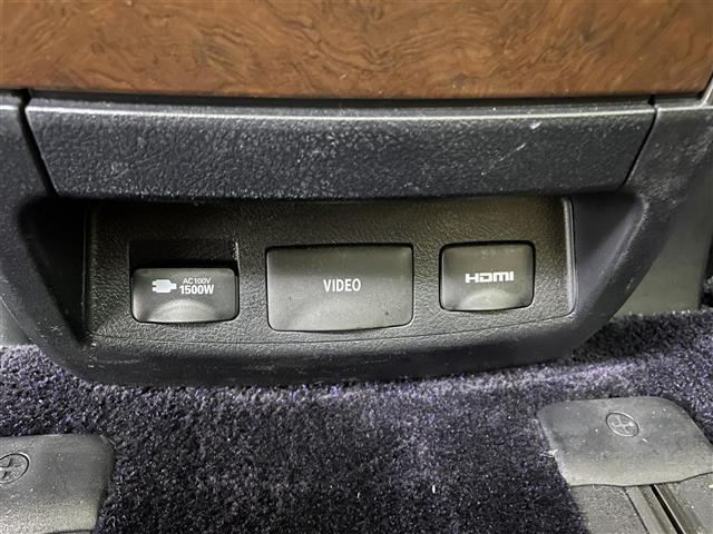 アルファードハイブリッド エグゼクティブラウンジ　禁煙車　純正９型ディスプレイオーディオ　１２．１型フリップダウンモニター　ＪＢＬプレミアムサウンド　トヨタセーフティセンス　ツインサンルーフ　両側パワースライドドア　パワーバックドア　バックカメラ（15枚目）