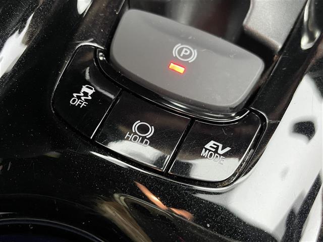 Ｃ－ＨＲ Ｇ　禁煙車　純正９型メモリナビ　ワンオーナー　トヨタセーフティセンス　ブラインドスポットモニター　バックカメラ　シートヒーター　レーダークルーズコントロール　クリアランスソナー　フルセグＴＶ（10枚目）