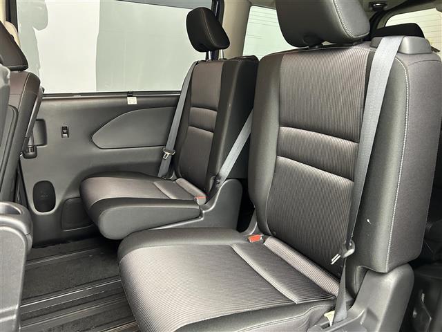 セレナ ハイウェイスター　Ｖセレクション　禁煙車　純正ナビ　両側パワースライドドア　クルーズコントロール　衝突被害軽減ブレーキ　バックカメラ　車線逸脱警報　ＬＥＤヘッドライト　フォグライト　オートライト　アイドリングストップ　スマートキー（25枚目）