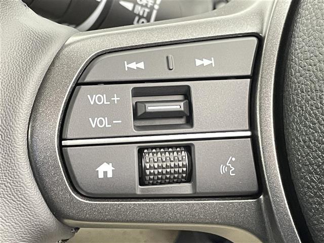 フリード ｅ：ＨＥＶエアー　ＥＸ　登録済未使用車　純正９型メモリナビ　ホンダセンシング　両側パワースライドドア　ブラインドスポットインフォメーション　パーキングセンサー　レーダークルーズコントロール　バックカメラ　ハーフレザーシート（14枚目）