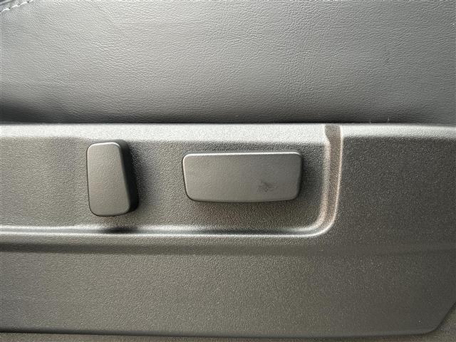 デリカＤ：５ シャモニー　禁煙車　登録済未使用車　ｅ－Ａｓｓｉｓｔ　両側パワースライドドア　パワーバックドア　全方位カメラ　シートヒーター　ハンドルヒーター　レーダークルーズコントロール　パドルシフト　ＬＥＤヘッドライト（9枚目）