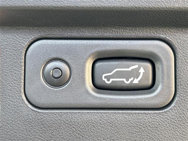 デリカＤ：５ シャモニー　禁煙車　登録済未使用車　ｅ－Ａｓｓｉｓｔ　両側パワースライドドア　パワーバックドア　全方位カメラ　シートヒーター　ハンドルヒーター　レーダークルーズコントロール　パドルシフト　ＬＥＤヘッドライト（10枚目）