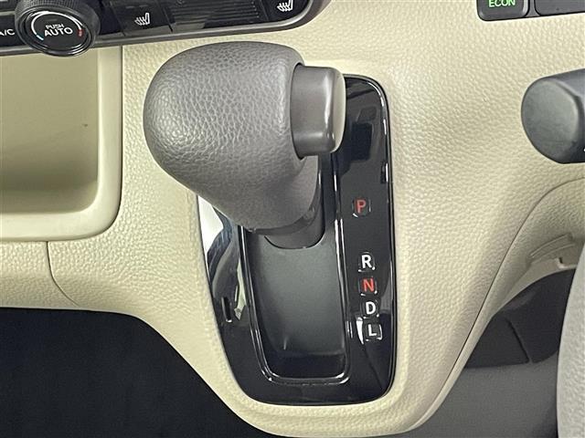 Ｎ－ＢＯＸ Ｇ・Ｌホンダセンシング　禁煙車　ホンダセンシング　片側パワースライドドア　純正８インチメモリナビ　バックカメラ　シートヒーター　ＬＥＤオートライト　ＥＴＣ　フルセグテレビ　アダプティブクルーズコントロール　プッシュスタート（21枚目）