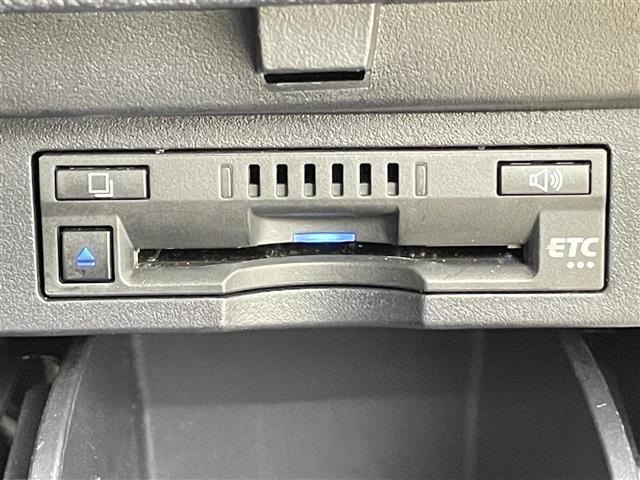 アルファード ２．５Ｓ　Ｃパッケージ　禁煙車　純正９型ディスプレイオーディオナビ　ワンオーナー　トヨタセーフティセンス　フリップダウンモニター　ツインサンルーフ　両側パワースライドドア　パワーバックドア　デジタルインナーミラー（8枚目）