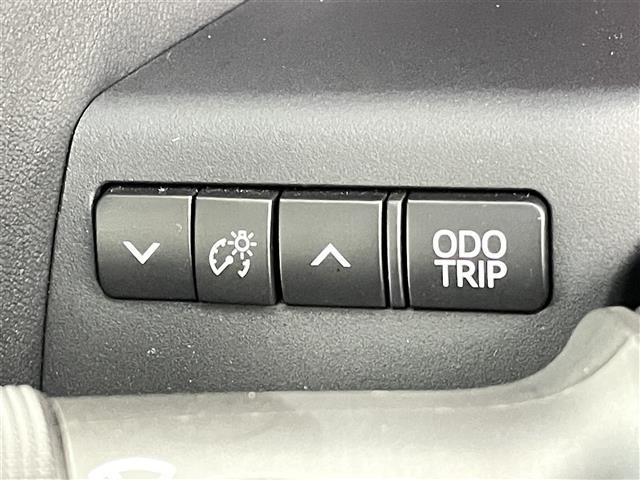 アルファード ２．５Ｓ　Ｃパッケージ　禁煙車　純正９型ディスプレイオーディオナビ　ワンオーナー　トヨタセーフティセンス　フリップダウンモニター　ツインサンルーフ　両側パワースライドドア　パワーバックドア　デジタルインナーミラー（11枚目）