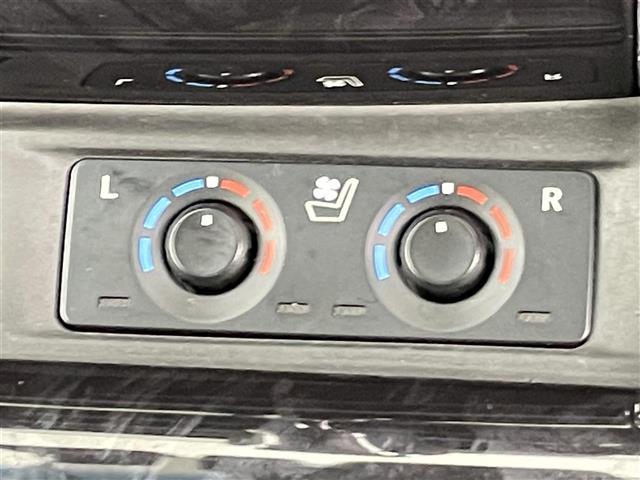 アルファード ２．５Ｓ　Ｃパッケージ　禁煙車　純正９型ディスプレイオーディオナビ　ワンオーナー　トヨタセーフティセンス　フリップダウンモニター　ツインサンルーフ　両側パワースライドドア　パワーバックドア　デジタルインナーミラー（13枚目）