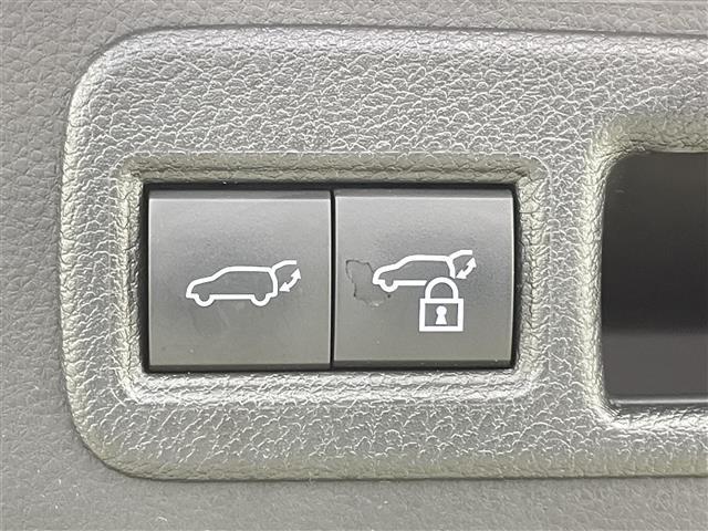 ハリアーハイブリッド Ｚ　レザーパッケージ　ワンオーナー　禁煙車　トヨタセーフティセンス　ＪＢＬサウンド　純正１２．３型ナビ　デジタルインナーミラー　ブラインドスポットモニター　全方位モニター　ＬＥＤオートライト　オートマチックハイビーム（32枚目）