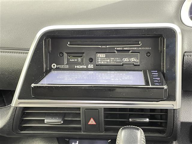 シエンタ ハイブリッドＧ　グランパー　禁煙車　純正７型メモリナビ　トヨタセーフティセンス　両側パワースライドドア　シートヒーター　ステアリングヒーター　社外１５インチＡＷ　クルーズコントロール　バックカメラ　ＬＥＤヘッドライト（5枚目）