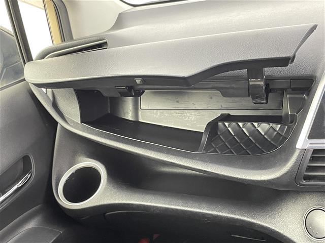 シエンタ ハイブリッドＧ　グランパー　禁煙車　純正７型メモリナビ　トヨタセーフティセンス　両側パワースライドドア　シートヒーター　ステアリングヒーター　社外１５インチＡＷ　クルーズコントロール　バックカメラ　ＬＥＤヘッドライト（26枚目）