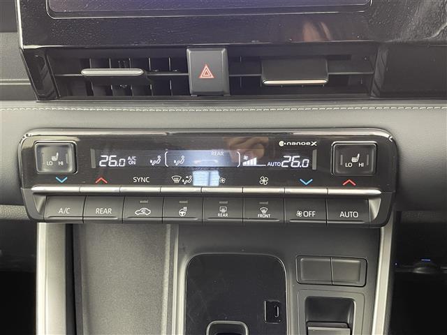 ノア ハイブリッドＳ－Ｚ　禁煙車　純正８型ＤＡ　快適利便ＰＫＧ　両側パワースライドドア　トヨタセーフティセンス　レーダークルーズコントロール　バックカメラ　ステアリングヒーター　前席シートヒーター　キャプテンシート　オットマン（8枚目）