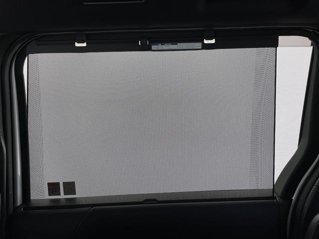 ノア ハイブリッドＳ－Ｚ　禁煙車　純正８型ＤＡ　快適利便ＰＫＧ　両側パワースライドドア　トヨタセーフティセンス　レーダークルーズコントロール　バックカメラ　ステアリングヒーター　前席シートヒーター　キャプテンシート　オットマン（22枚目）