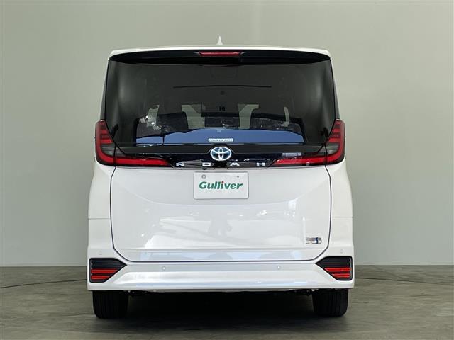 ノア ハイブリッドＳ－Ｚ　禁煙車　純正８型ＤＡ　快適利便ＰＫＧ　両側パワースライドドア　トヨタセーフティセンス　レーダークルーズコントロール　バックカメラ　ステアリングヒーター　前席シートヒーター　キャプテンシート　オットマン（35枚目）