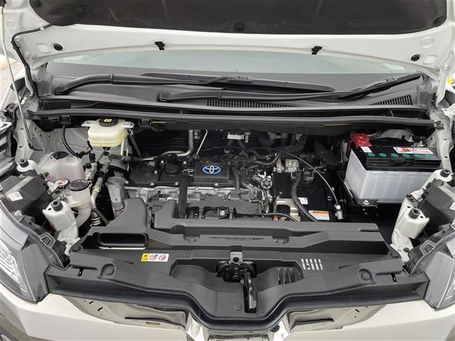 ノア ハイブリッドＳ－Ｚ　禁煙車　純正８型ＤＡ　快適利便ＰＫＧ　両側パワースライドドア　トヨタセーフティセンス　レーダークルーズコントロール　バックカメラ　ステアリングヒーター　前席シートヒーター　キャプテンシート　オットマン（42枚目）