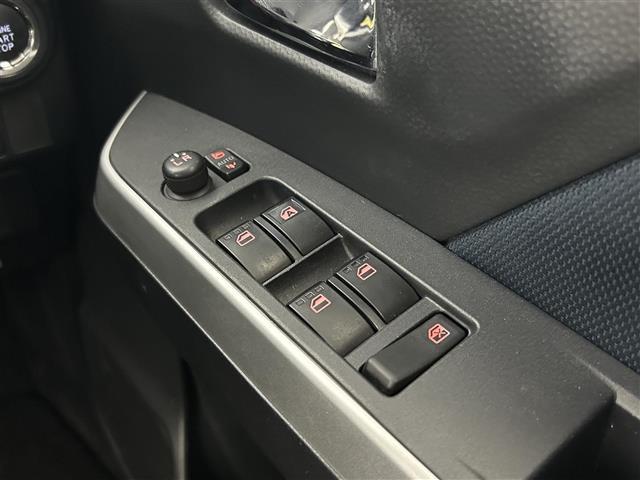 トール カスタムＧ　禁煙車　アルパイン９型メモリナビ　トヨタセーフティセンス　両側パワースライドドア　全方位カメラ　革巻きステアリング　Ｂｌｕｅｔｏｏｔｈ　フルセグＴＶ　電子パーキング　ＬＥＤヘッドライト　オートライト（17枚目）