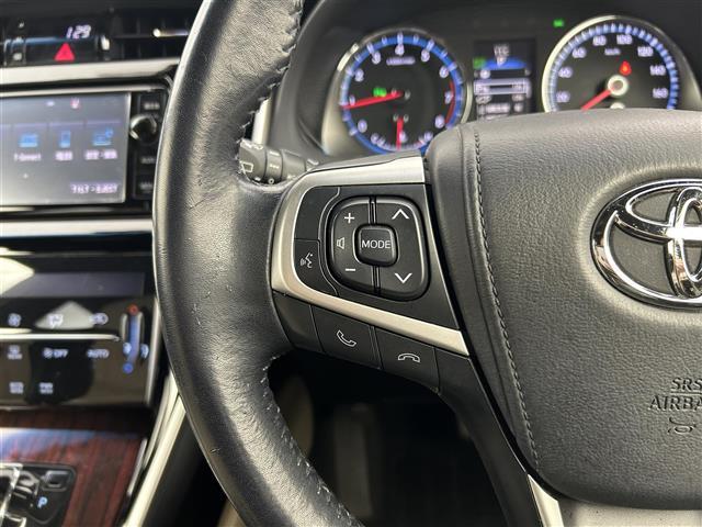 ハリアー プレミアム　禁煙車　純正ナビ　衝突被害軽減ブレーキ　レーダークルーズコントロール　ハーフレザーシート　パワーシート　ＬＥＤヘッドライト　オートハイビーム　パワーバックドア　ビルトインＥＴＣ　コーナーセンサー（13枚目）