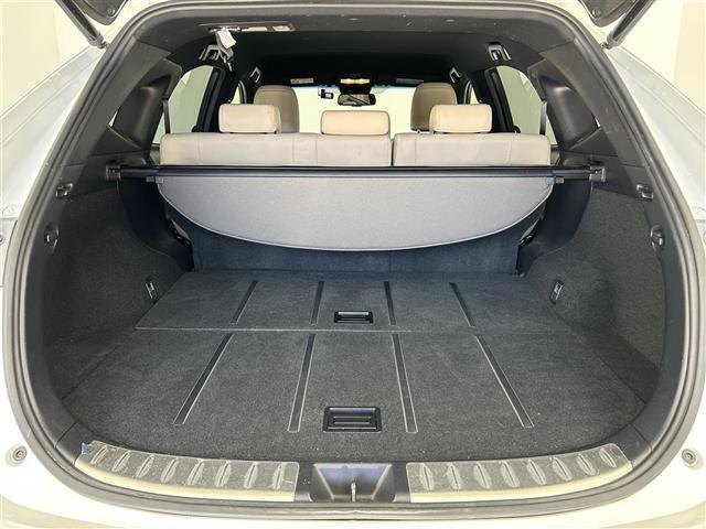 ハリアー プレミアム　禁煙車　純正ナビ　衝突被害軽減ブレーキ　レーダークルーズコントロール　ハーフレザーシート　パワーシート　ＬＥＤヘッドライト　オートハイビーム　パワーバックドア　ビルトインＥＴＣ　コーナーセンサー（30枚目）