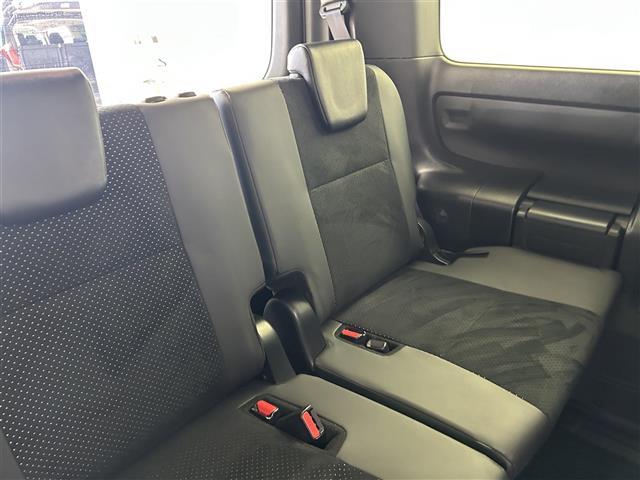 ヴォクシー ハイブリッドＺＳ　煌ＩＩＩ　禁煙車　純正１０型メモリナビ　トヨタセーフティセンス　両側パワースライドドア　クルーズコンロール　バックカメラ　クリアランスソナー　革巻きステアリング　前席シートヒーター　ハーフレザーシート（28枚目）