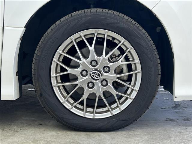 ヴォクシー ハイブリッドＺＳ　煌ＩＩＩ　禁煙車　純正１０型メモリナビ　トヨタセーフティセンス　両側パワースライドドア　クルーズコンロール　バックカメラ　クリアランスソナー　革巻きステアリング　前席シートヒーター　ハーフレザーシート（34枚目）