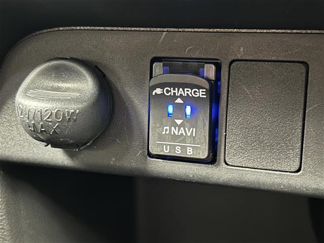 ムーヴキャンバス Gブラックインテリアリミテッド SAIII 禁煙車 純正7型ナビ 全周囲カメラ 両側電動スライドドア Bluetooth フルセグTV CD/DVDLEDヘッドライト フォグランプ オートハイビーム 横滑り防止 電動格納ミラー スマートキー(8枚目)