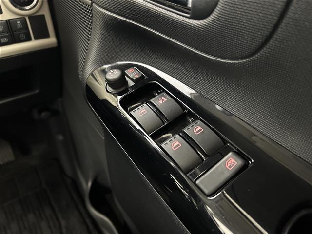 ムーヴキャンバス Gブラックインテリアリミテッド SAIII 禁煙車 純正7型ナビ 全周囲カメラ 両側電動スライドドア Bluetooth フルセグTV CD/DVDLEDヘッドライト フォグランプ オートハイビーム 横滑り防止 電動格納ミラー スマートキー(20枚目)