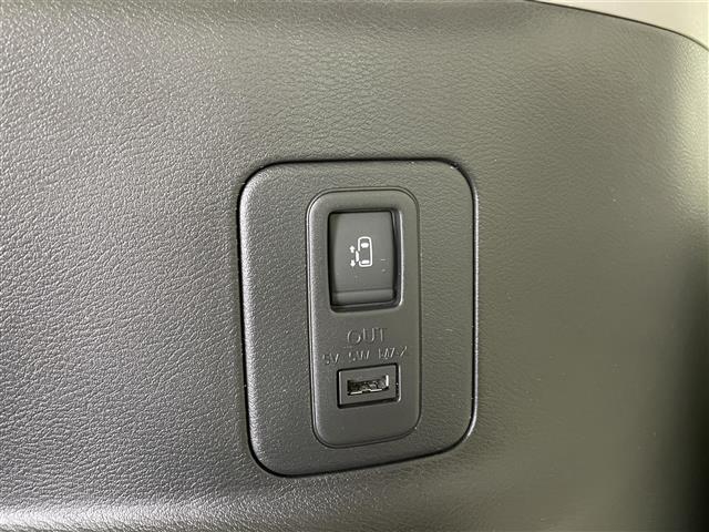 セレナ ハイウェイスター プロパイロットエディション 禁煙車 純正9型メモリナビ エマージェンシーブレーキ プロパイロット フリップダウンモニター バックカメラ 革巻きステアリング Blu-ray Bluetooth フルセグTV 純正16インチAW(11枚目)